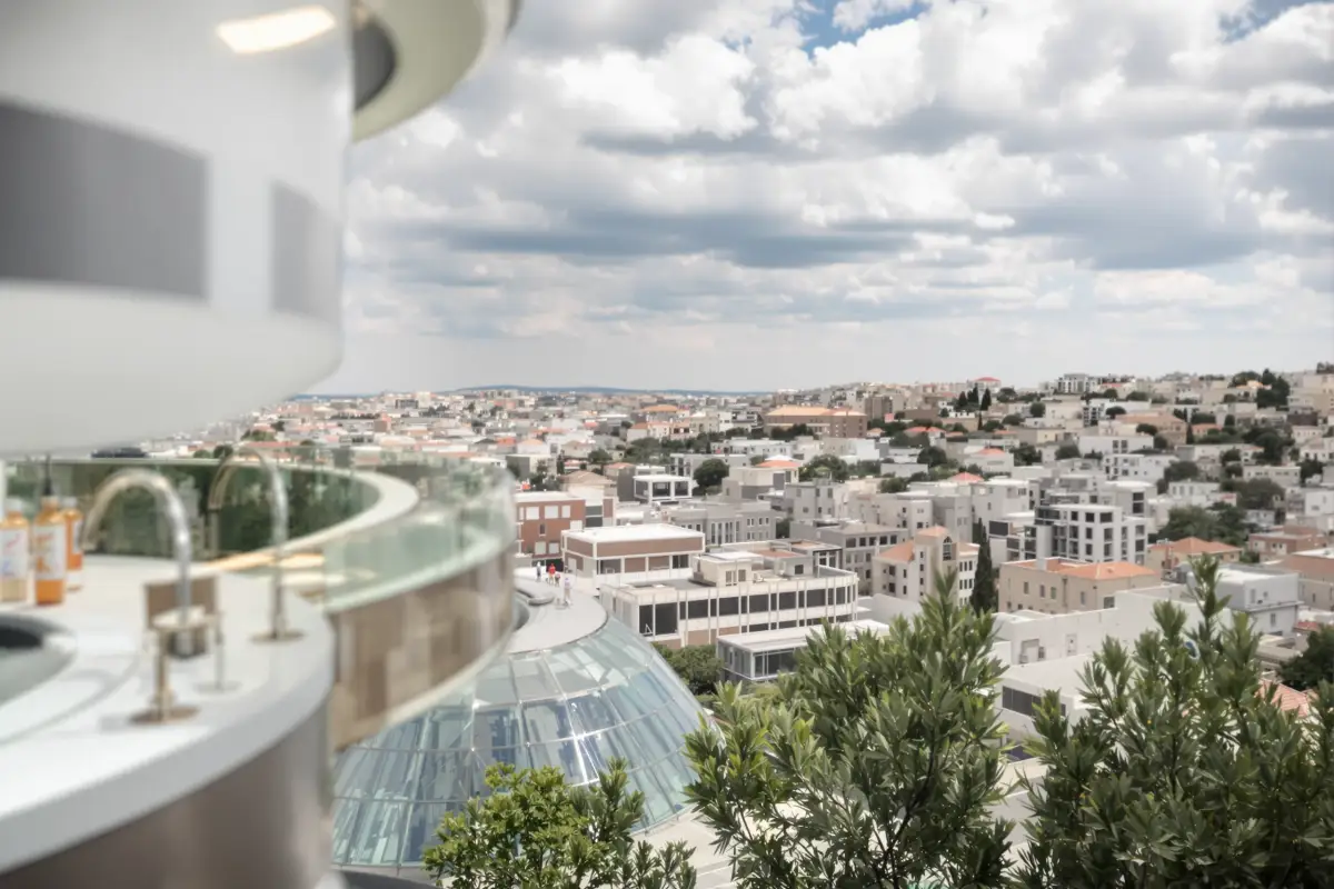Kostoja e Transplantimit të Flokëve: Çmimet 2026 dhe Çfarë Përfshin