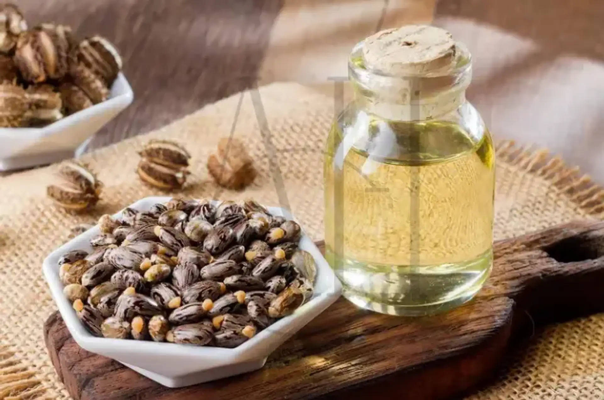 L'olio di ricino aiuta la crescita dei capelli e la guida all'uso